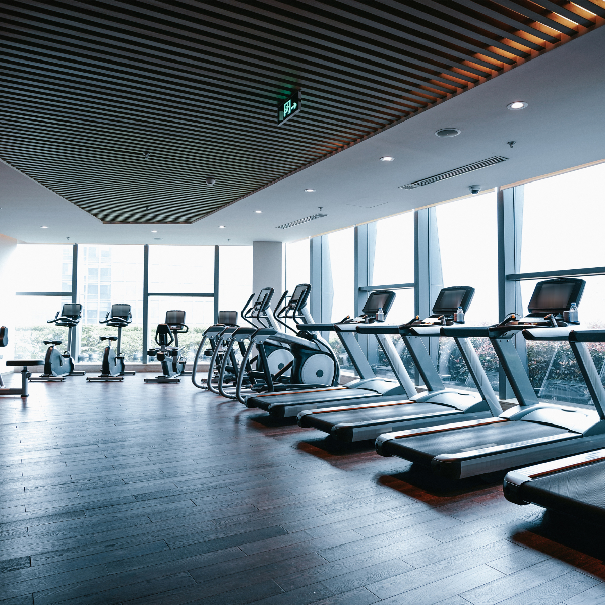 VLIES FOTOTAPETE Tapete Wandbilder XXL LAUFBAND Raum Fitnessstudio in